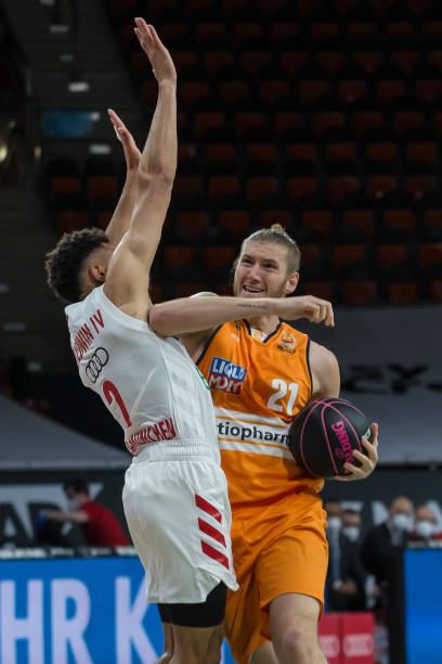 乏令人意外 乏令人意外