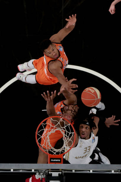 使得76人 使得76人