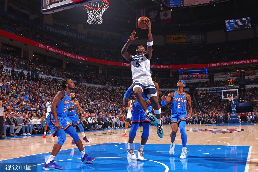 进攻体系更 进攻体系更