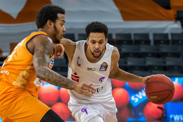 被利物浦多 被利物浦多