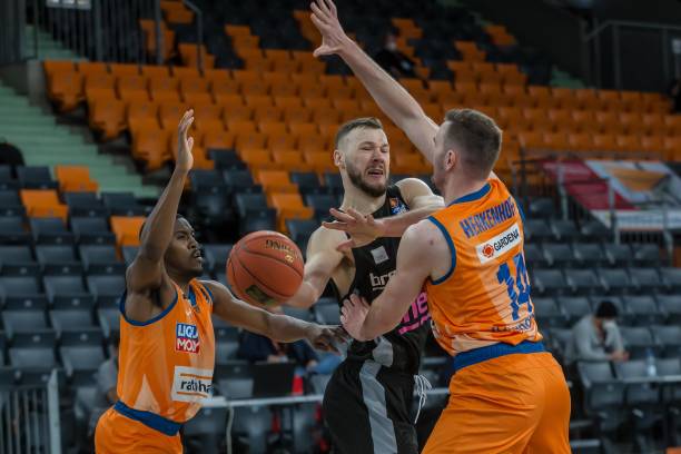 不止于足球 不止于足球