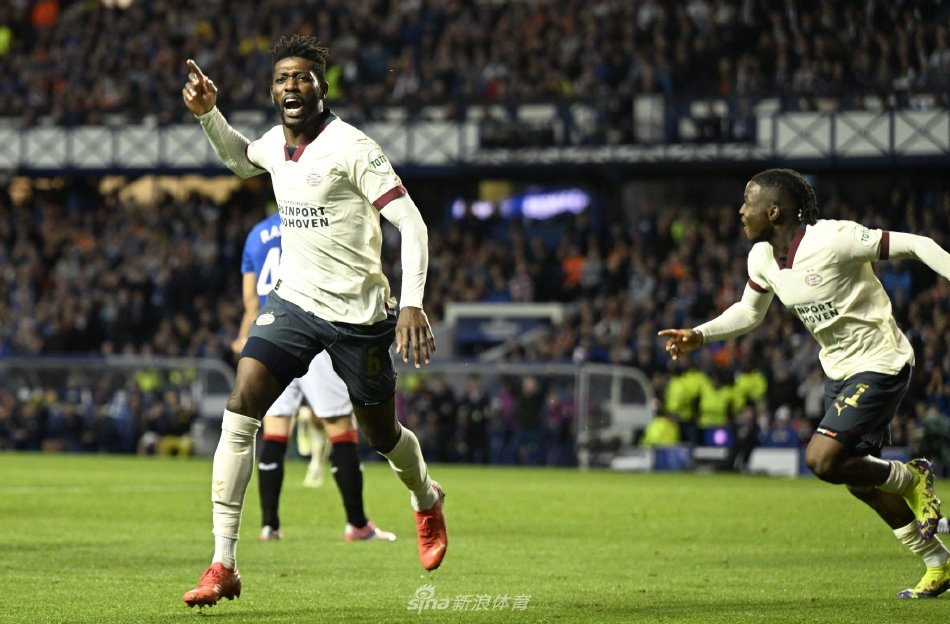 年收购曼联 年收购曼联