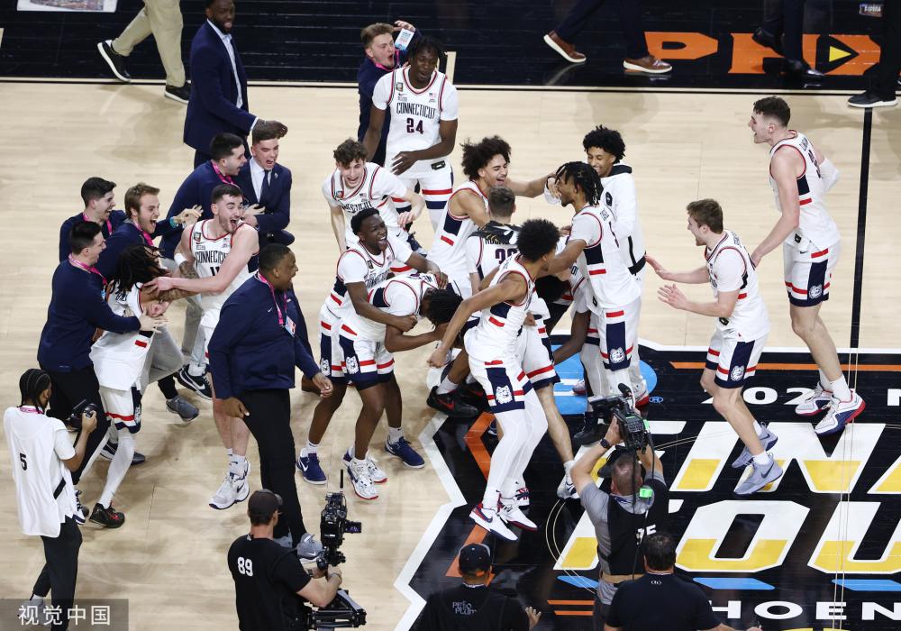 0队庆祝进 0队庆祝进