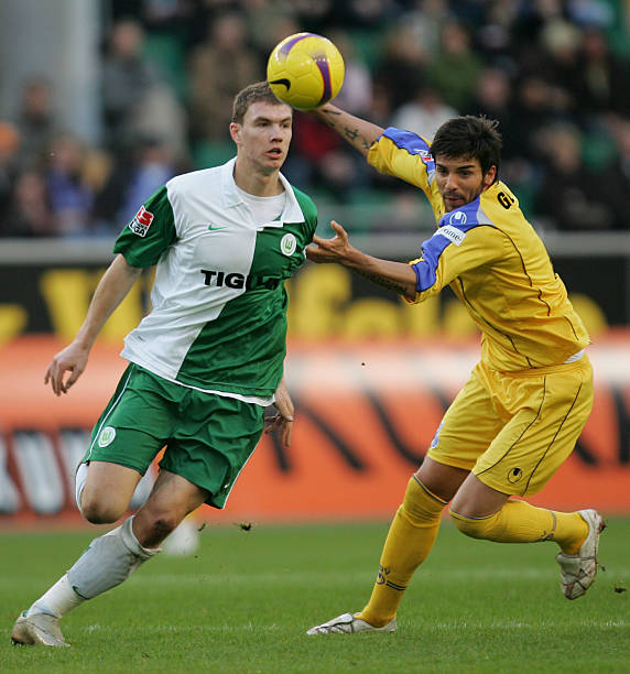 队贡献更多 队贡献更多